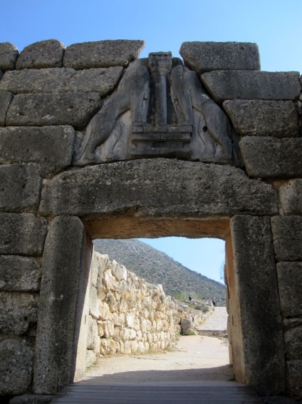 Cetatea-cetatea din Mykonos, cripta de naștere a regelui Agamemnon