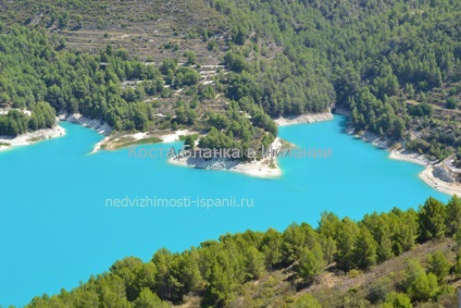 Guadalest este un oraș-muzeu de pe Costa Blanca, Spania