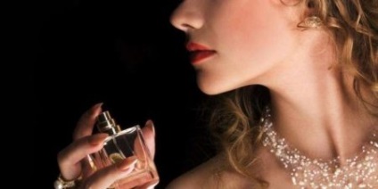 Cum se păstrează parfumul