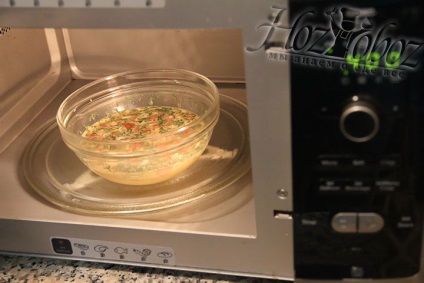 Cum să gătești o omletă generoasă într-un cuptor cu microunde, un hozoboz - știm despre toate produsele alimentare