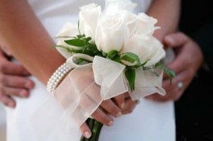 Cum să păstrați prospețimea florilor pentru nuntă, împreună cu