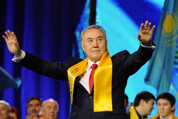 Cum a ales Nazarbayev
