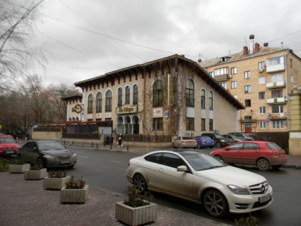Apartament vysotskogo într-un mic contract de închiriere georgiană - linia de nord