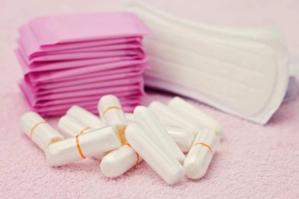 Lunile cu alăptarea după naștere pot începe cu menstruația în timpul alimentației