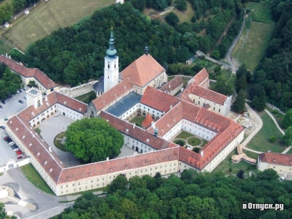 Mânăstirea heiligenkreuz (stift heiligenkreuz) descriere și fotografie