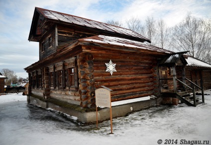 Muzeul de arhitectură din lemn și casa comerciantului Agapov din Suzdal