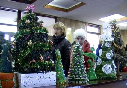 Karácsonyfa kezével, Kerkinitida Yevpatoriya történelem ókortól napjainkig vakáció