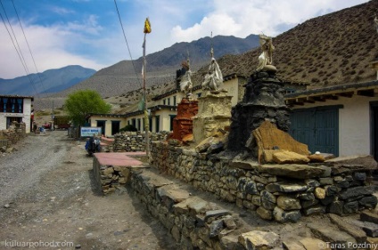 Прегледайте с преходи в Горна Mustang - забранено царство ето