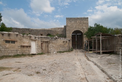 Pestera orașului Chufut-Kale