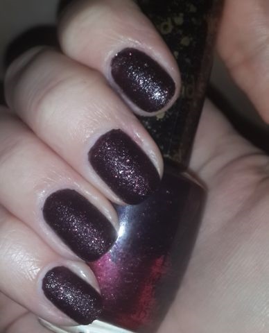 Sandy nail polish (umbra nl m5 stai noaptea) de la opi - recenzii, fotografii și preț