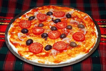 Pizza cu pește - pregătită cu conserve de sardine