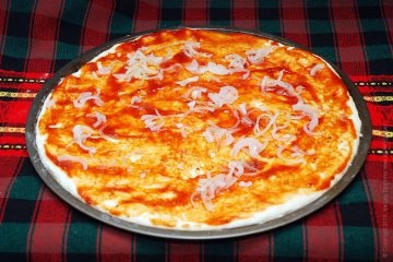 Pizza cu pește - pregătită cu conserve de sardine