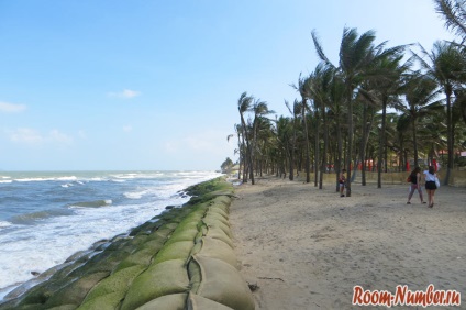 Hoi An beach