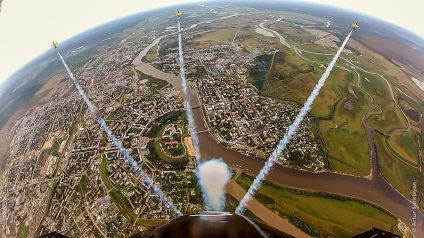 Flying pe un luptător, știri de fotografie