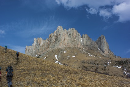 Excursie la azbestul montan, drumeții în munți