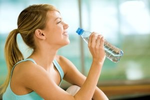 Pierderea in greutate cu ajutorul apei este adevarata sau mit