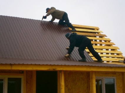 Reparați acoperișul garajului cu propriile mâini