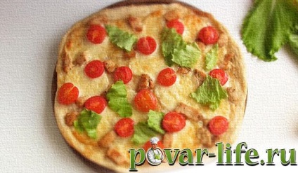 Rețetă pentru pizza Caesar cu pui acasă