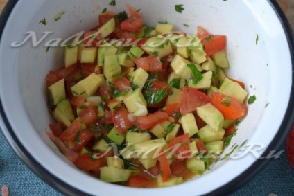 Avokádó saláta garnélarák, a recept egy fotó ízletes