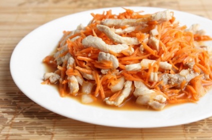 Salată coreeană cu pui