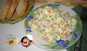 Salată de salată Olivier cu o fotografie pas cu pas