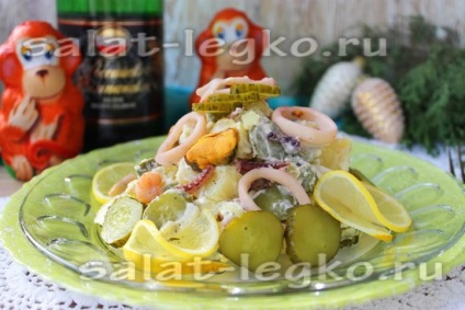 Saláta tenger gyümölcsei koktél recept burgonyával és savanyúság