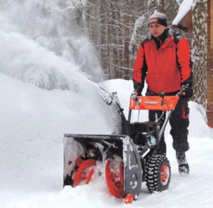 Snowplow patriot cum să înlocuiți uleiul, cum să lubrifiați rulmenții, cum să ridicați arborele, să începeți