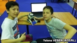 Creați un robot în propria școală