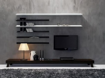 Zidul de sub televizor este o alegere ieftină și modernă, asamblată