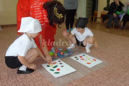 Scenariu de divertisment de sport de toamnă în grupul senior de vârstă inegală