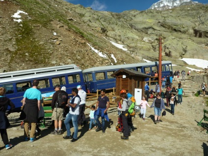 Tramvaiul monblanc (trenul mont Blanc) sau cum ajungeți la începutul traseului clasic de urcare