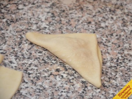 Bufeuri triunghiulare cu brânză (rețetă pas cu pas cu fotografie)