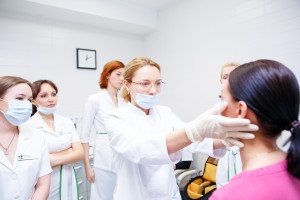 În bioswiss a trecut o clasă de master pe juvederm de droguri, bioswiss