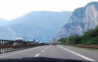 Verona - încălcare - cum ajungeți cu mașina, trenul sau autobuzul, distanța și timpul
