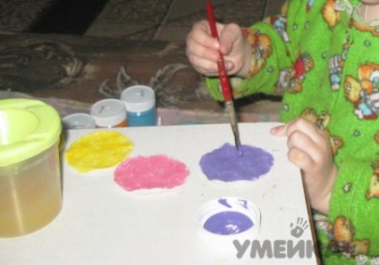 Boldog gusenichka a matracok lemezek - Ravasz - ötletek és kézműves gyermekek és az anyák