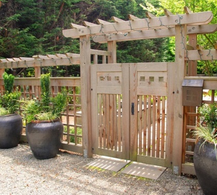Selectăm separat materialele pentru gardul de grădină, portalul de construcții