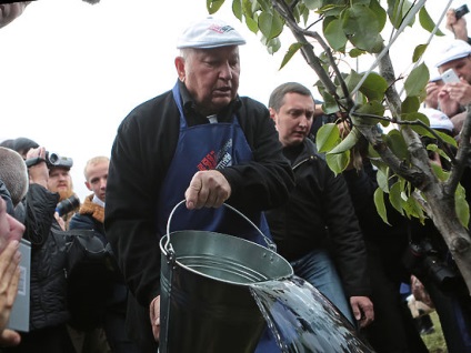 Jurij Luzskov, hogy megünnepeljék a születésnapját - rejtély - Súgó Vlagyimir Putyin - Társadalom