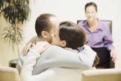 3 Ways, hogy javítsa a kommunikáció a családon belüli