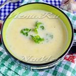 Supă de supă de usturoi cu o fotografie