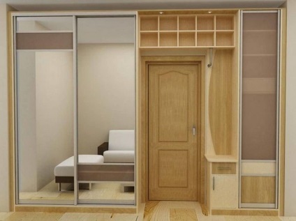 Dulapul de ușă în dormitorul ușilor swinging, fotografie în jurul valorii de, încorporat cu oglindă, design 2 usi