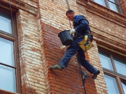 Hidrofobizarea fațadei și a suprafeței zidăriei (beton, piatră, cărămidă, tencuială)