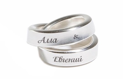Gravură pe inele de logodnă - cuvinte de iubire pentru totdeauna întemnițate în metal