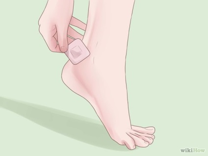 Cum să purtați pantofi care vă freacă picioarele