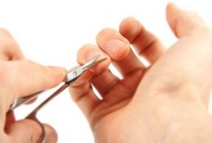 Cum să tăiem corect unghiile
