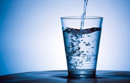 Cum să transformi apa de băut într-un obicei util