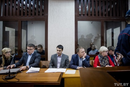 Cum trăiesc familiile vamesilor Oshmyan, care sunt judecați la Minsk Saldarnast