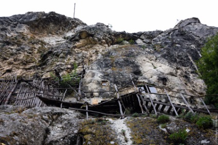 Peșterile din Crimeea mănăstiresc shuldan