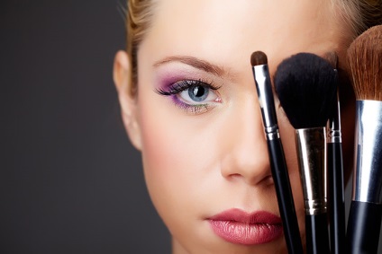 Cursuri vizuale și machiaj la Kiev - formarea artiștilor de make-up, programul și prețurile pentru cursurile de make-up și make-up