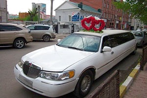 Limousine în Ulyanovsk - centru de închiriere de limuzine și limuzine