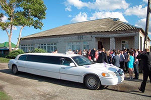 Limousine în Ulyanovsk - centru de închiriere de limuzine și limuzine